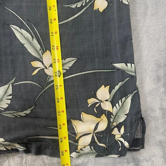 Tommy Bahama Mens Short Sleeve Button Up Shirt Size L Floral Print Palm Tree - Picture 3 of 6